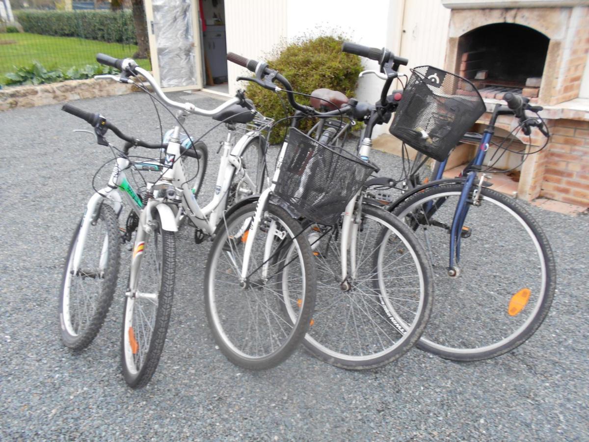 MARAIS POITEVIN pêche ,barque, vélos, wifi, linge, cheminée, cuisine La Taillee Exterior foto